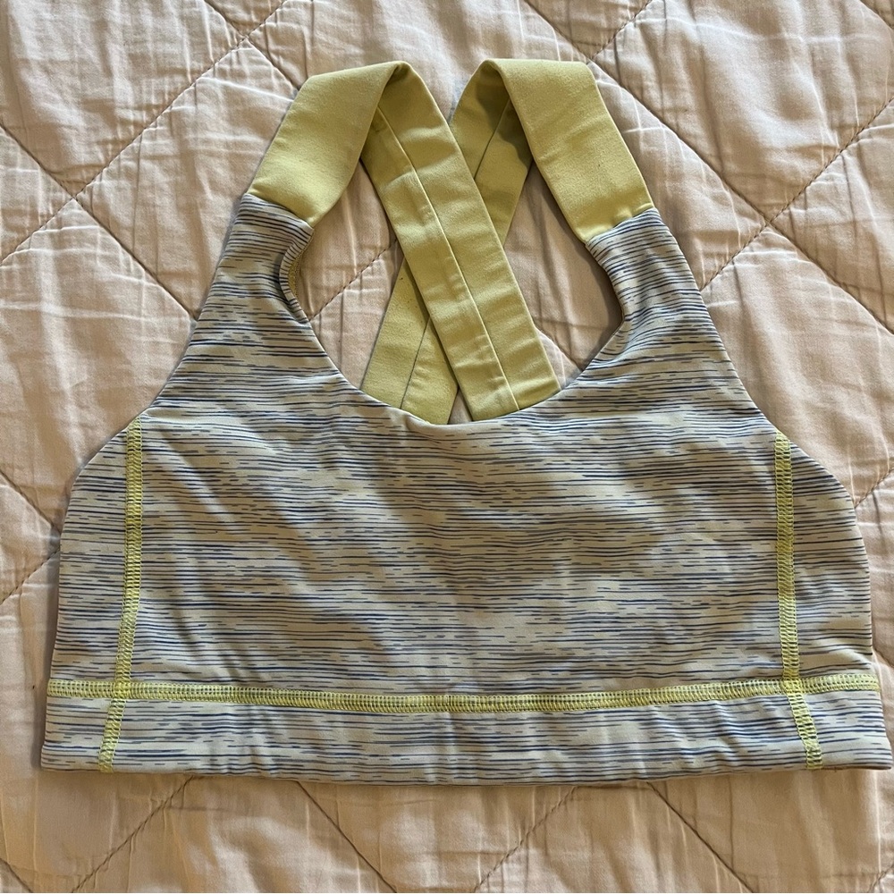Lululemon sports bra
